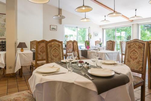 Hotel Les Platanes