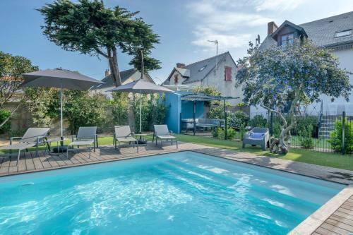 El�gance, Espace Et Piscine � Pornichet