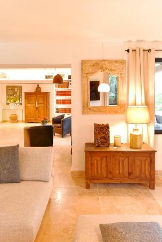 Hostal Le Mas Des F�es