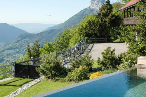 Faverges Villa Sleeps 15 Pool Wifi