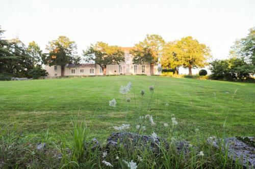Filouane Chateau Sleeps 16 Pool Wifi