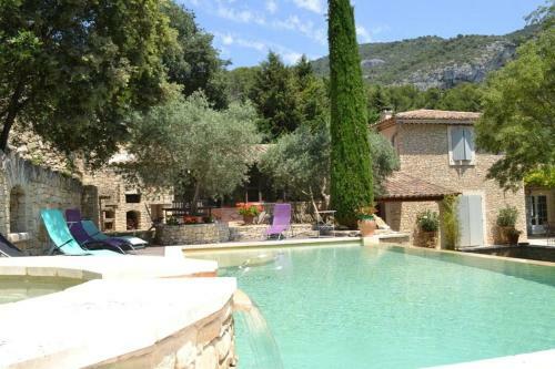 Belle Maison Avec Sa Piscine � D�bordement