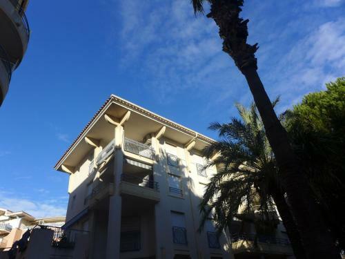 Apartment Royal Marine-5