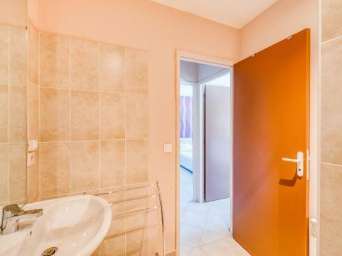Plush Holiday Home In Gagni�res With Private Swimming Pool