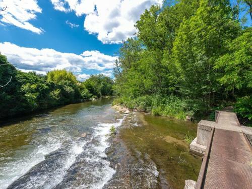Plush Holiday Home In Gagni�res With Private Swimming Pool