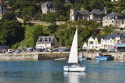 Glatigny Villa Sleeps 6 With Wifi