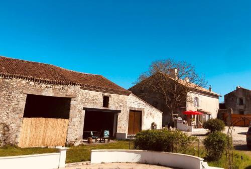 3-bed Farmhouse With Heated In Ground Pool