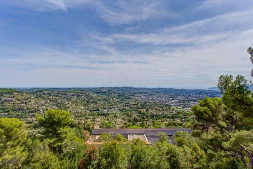 Grasse Chateau Sleeps 14 Pool Air Con Wifi