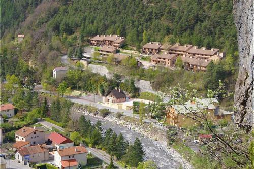 Les Gorges Rouges Guillaumes 4p7
