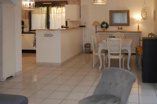 Holiday Home Guiss�ny - Bre05109g-f