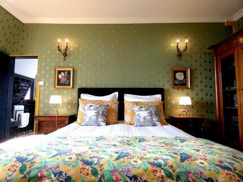 Hostal Chateau de Hi�ville