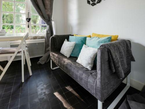 Beautiful Apartment In Isigny-sur-mer With Private Terrace