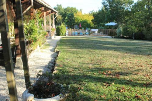 Inviting 3-bed House In Lacapelle Biron