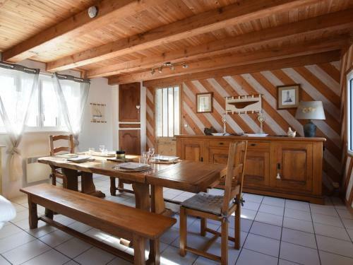 Maison La Couarde-sur-mer, 5 Pi�ces, 8 Personnes - Fr-1-258-73