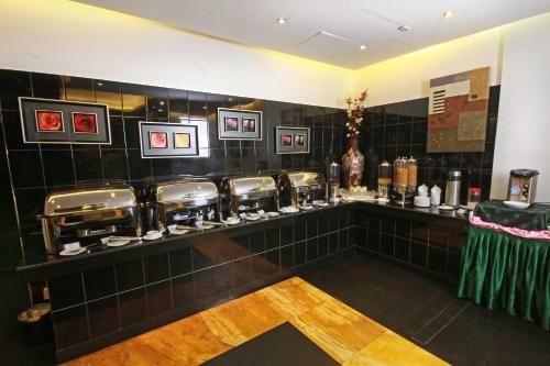 Safeer Continental Hotel