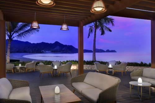 Al Bustan Palace, A Ritz-carlton Hotel