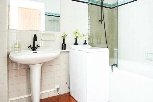 Apartamento Superb Bright Accommodation Near The Marina