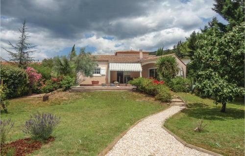 Four-bedroom Holiday Home In Lamalou Les Bains