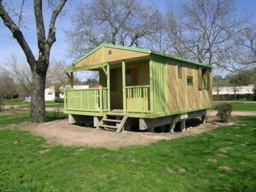 G�te Lapalisse, 3 Pi�ces, 5 Personnes - Fr-1-489-307