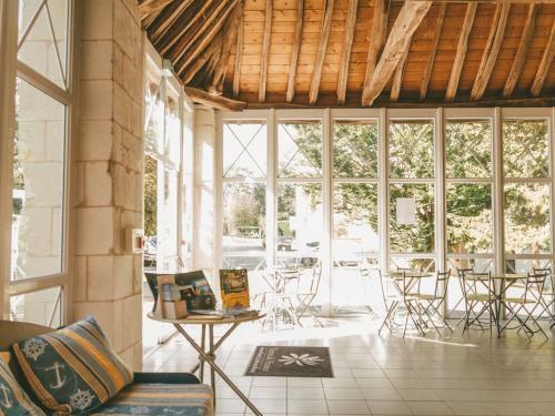 Well-kept Apartment, Located In Nice Roche-posay