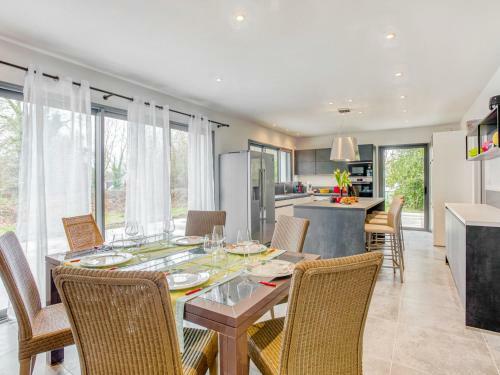 Holiday Home L'all�e Couverte