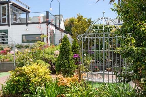 Bed & Breakfast Tivoli Homestay