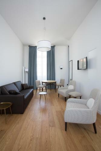 Hotel College Des Doctrinaires