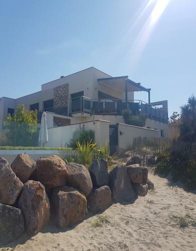 Villa Athena - 400 M2, Sur La Plage