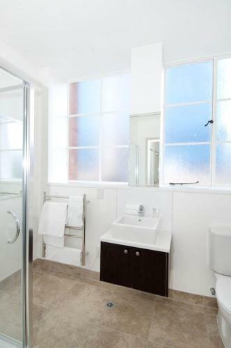 Quest Hamilton Serviced Apartments