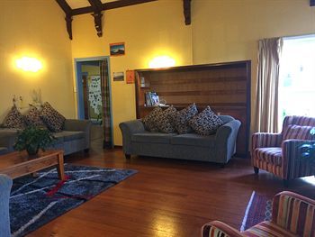 Albergue City Garden Lodge