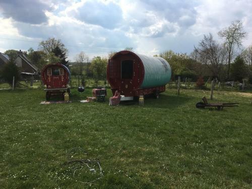 Bow Top Wagon Pesha In Passvillages