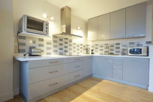 Beautiful Apartment In Levallois