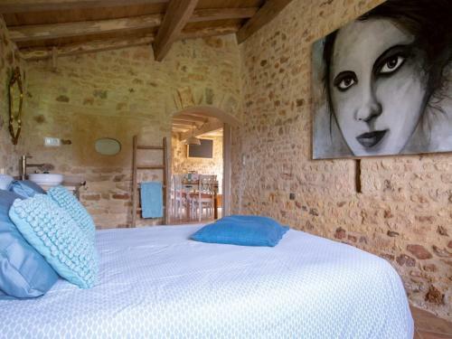 Rustic Holiday Home In Loubejac With Jacuzzi