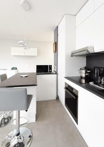 Charming Apartment Quiet Hotel Service