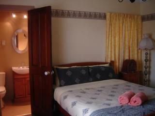 Bed & Breakfast Designer Cottage