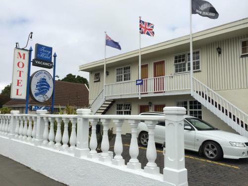 Ferry Motel