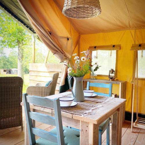 Safari Tents At Le Ranch Camping