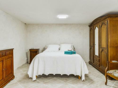 Heritage Holiday Home In Malaucene With Terrace