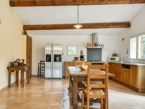 Graceful Cottage In Malauc�ne With Private Swimming Pool