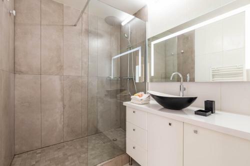 Apartamento Michel-ange, Appartement Avec Terrasse Et Parking