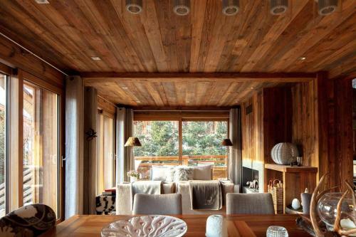 Chalet Wood