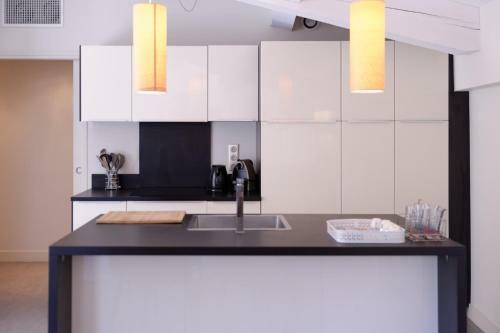 Hugo Private Apartment
