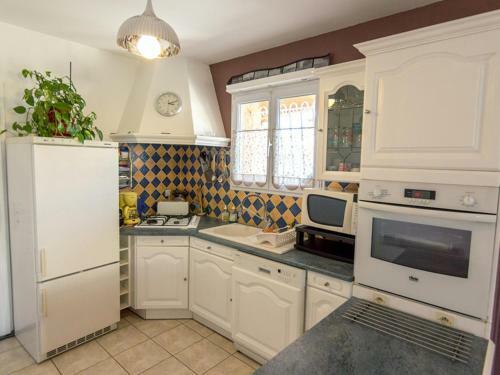 Maison M�ze, 4 Pi�ces, 6 Personnes - Fr-1-604-19