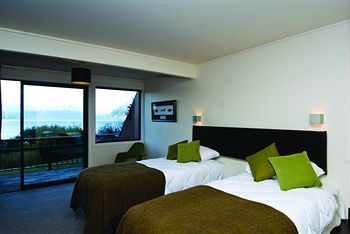 Lake Hawea Hotel