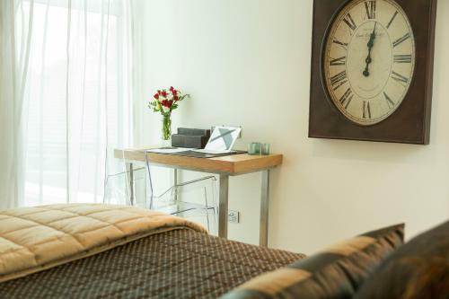 Bed & Breakfast The Establishment Boutique Accommodation