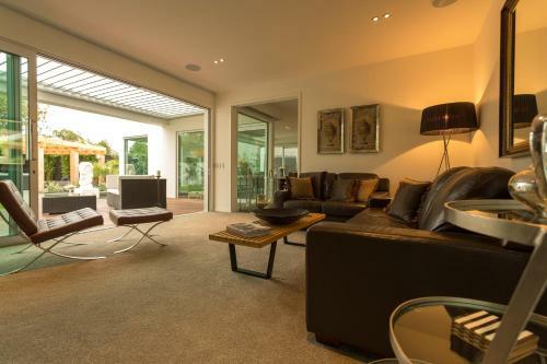 Bed & Breakfast The Establishment Boutique Accommodation