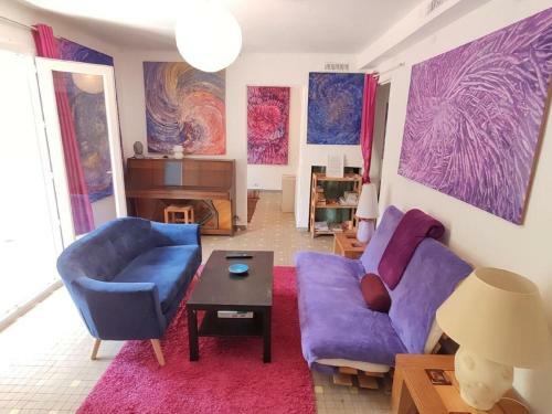 Vibrant Apartment In Montpellier With Balcony