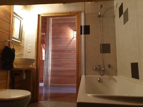 Chalet Les Charmettes Morzine Mc46