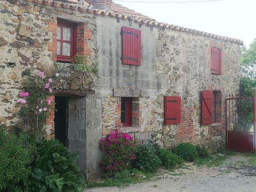 Hostal La Colline Des Hauts Bocages Vend�ens