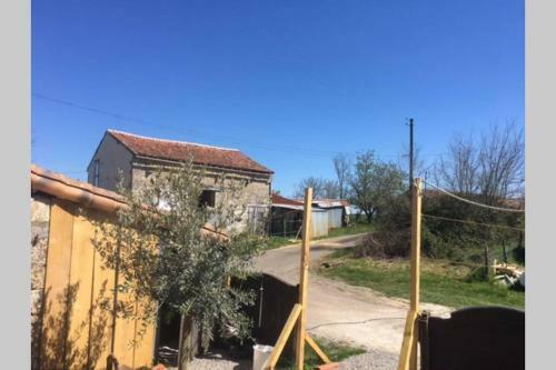 Beau 2 Bedroom/ensuite Gite, Southerly Courtyard